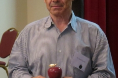 Apple2015 Community Leadership Awardee, Dr. Kayaleh