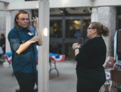 DMC Young-man-in-coversation-using-American-Sign-Language-700x467 (1)